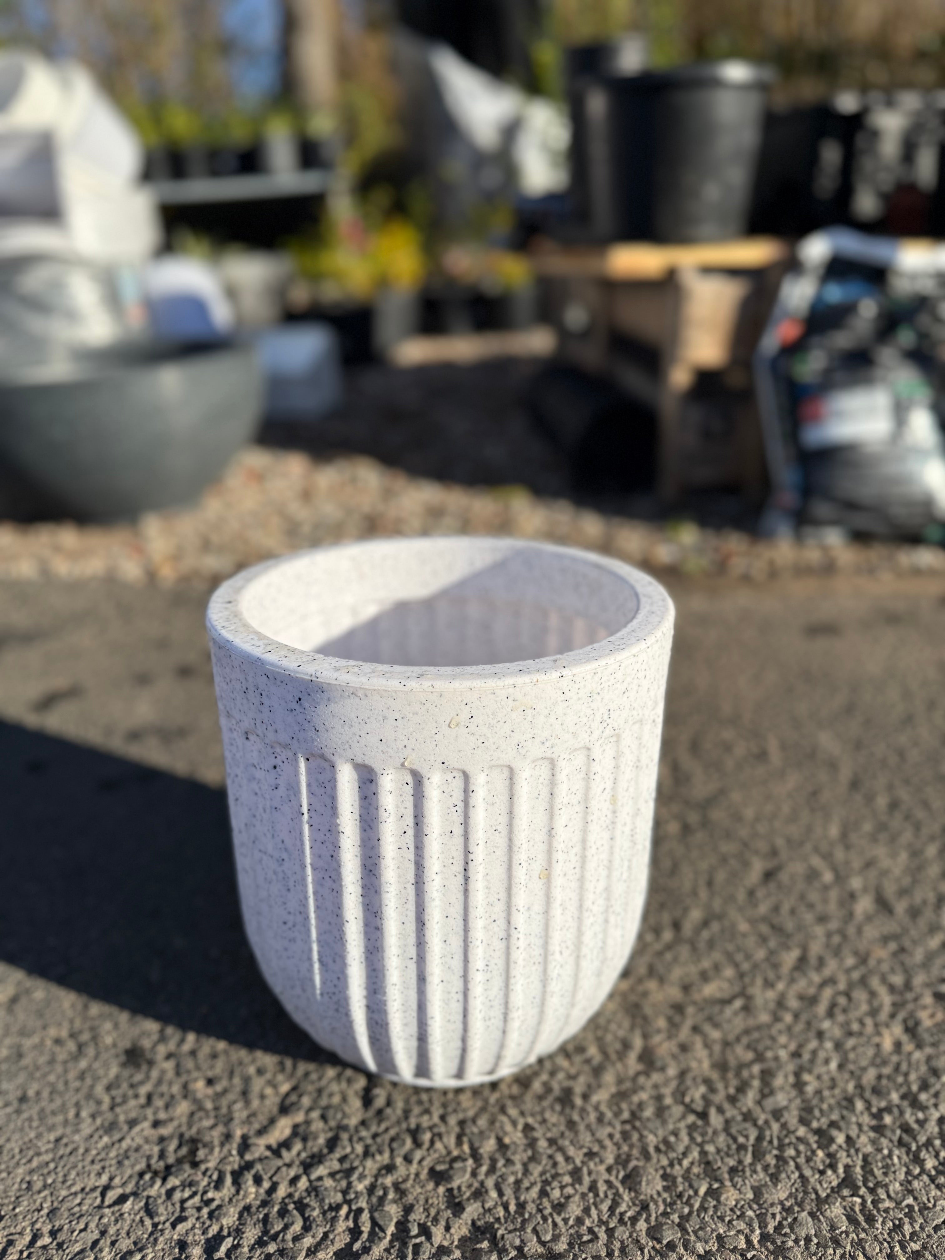 Egg Shaped Pot (Small Size)