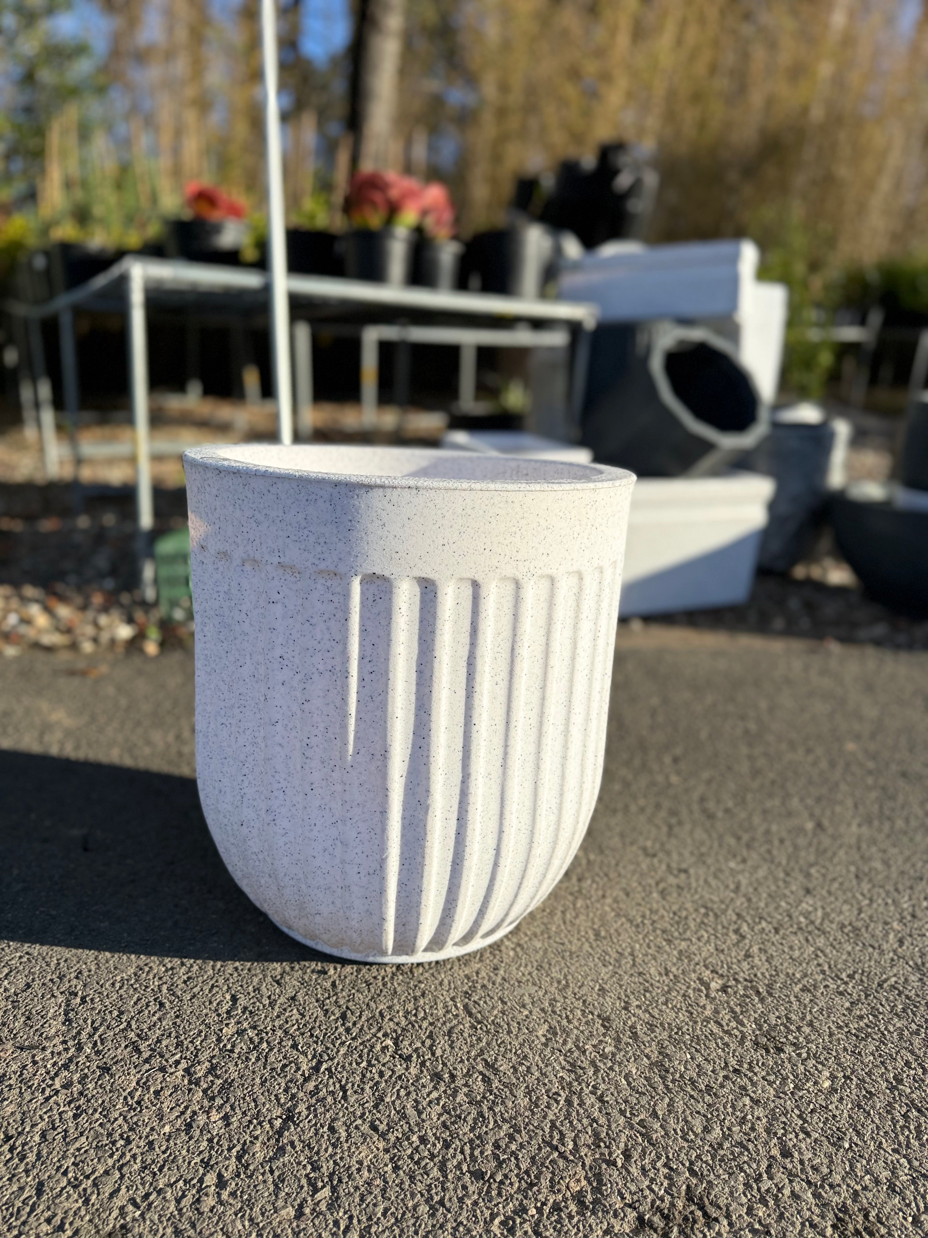 Egg Shaped Pot (Medium Size)